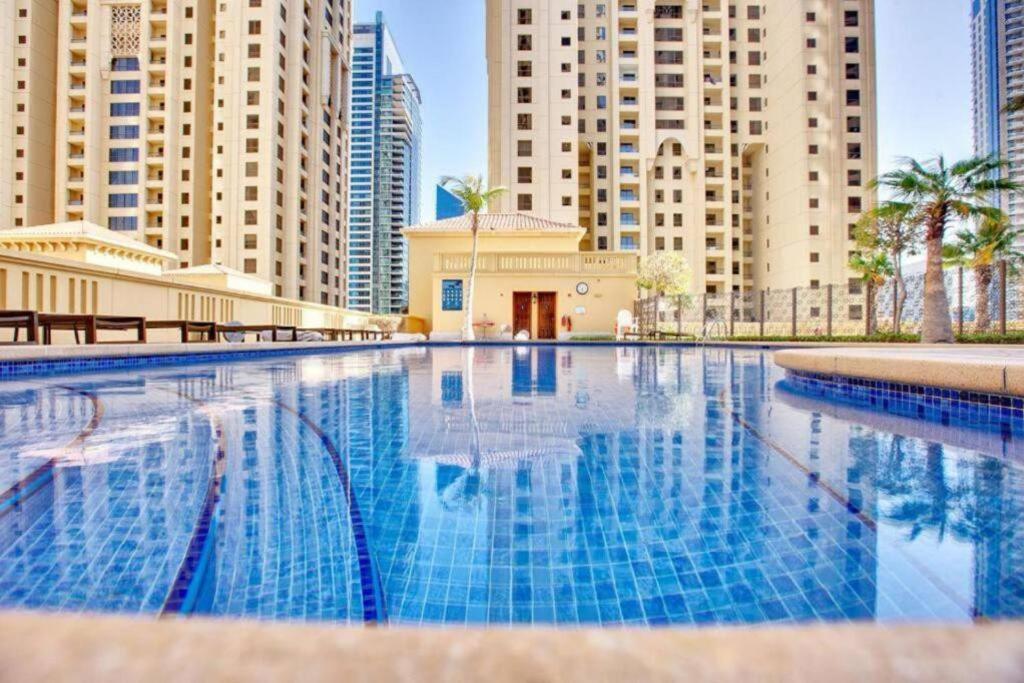 Beachfront - Large Studio In Jbr Rimal 4 Apartment Dubai Luaran gambar